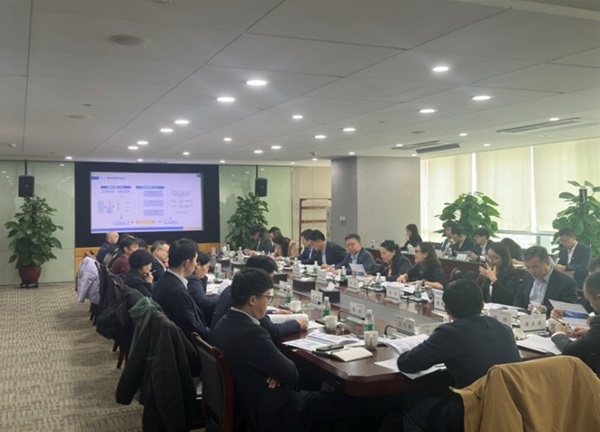全國(guó)社保基金理事會(huì)王文靈副理事長(zhǎng)一行到訪中國(guó)人壽養(yǎng)老險(xiǎn)公司